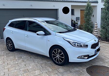 Kia Cee'd Sportswagon 1.6 CRDi FIFA World Cup Ed...