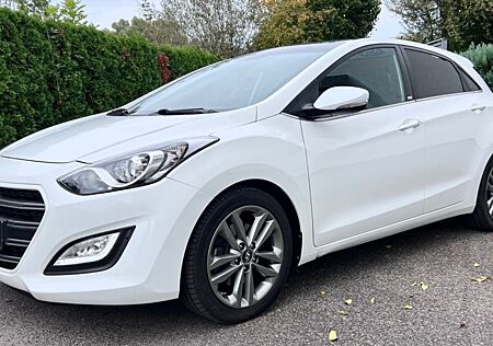 Hyundai i30 blue Passion|NAVI|PANO|SHZ|PDC|TEMPOM.|1.HD