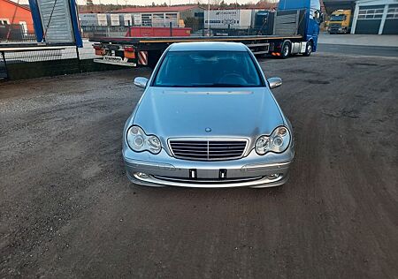 Mercedes-Benz C 240 4MATIC AVANTGARDE