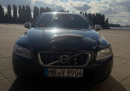 Volvo V70 D5 AWD Momentum Geartronic Momentum