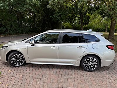 Toyota Corolla 2,0 Hybrid Team Deutsch Touring Spor...