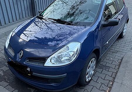 Renault Clio Authentique 1.2 16V 48kW Authentique