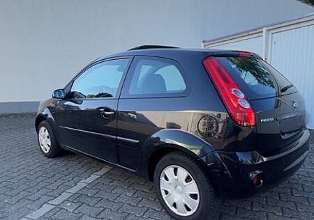 Ford Fiesta 1,4 16V Black Magic Black Magic