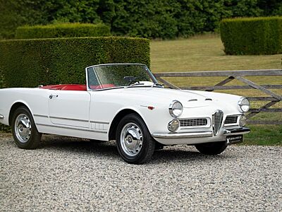 Alfa Romeo Spider 2000 Touring - Fully Restored