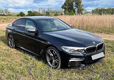 BMW M550i xDrive A -