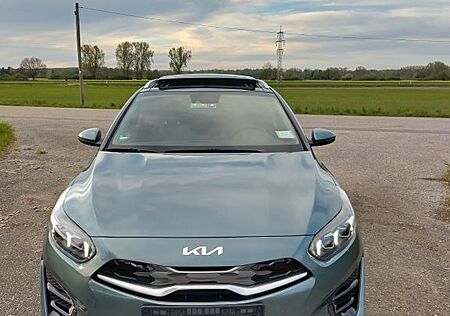 Kia Cee'd / Ceed 1.6 GDI Plug-In Hybrid Platinum...