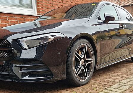 Mercedes-Benz A 220 DCT -