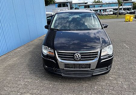 VW Touran Volkswagen Highline