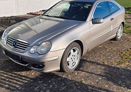 Mercedes-Benz CL 200 C200 CDI. W203CL