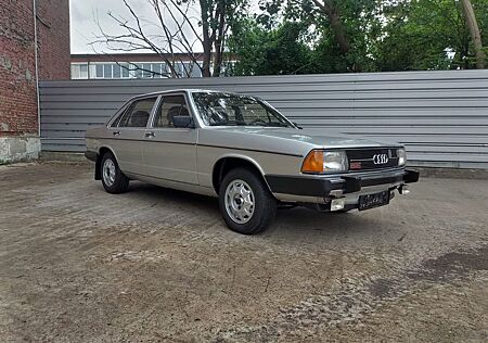 Audi 100 GL 5E