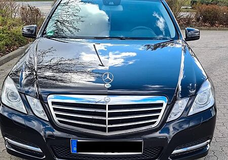 Mercedes-Benz E 300 CDI T BlueEFFICIENCY AVANTGARDE AVANTGARDE