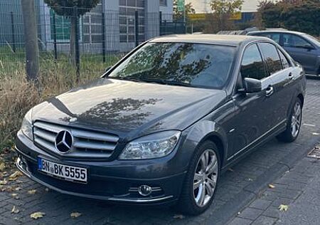 Mercedes-Benz C 180 Kompresor BlueEFFICIENCY AVANTG. Autom