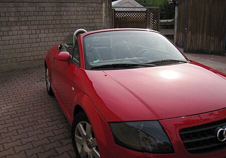 Audi TT Roadster 1.8T 132 kW tiptronic -