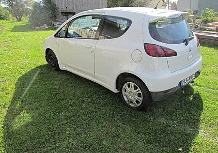 Mitsubishi Colt 1.1 , Tüv Neu,Klima, alles gemacht, 8 fach.
