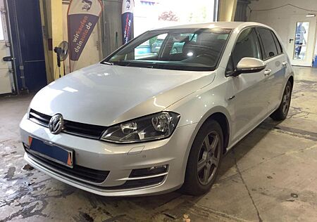VW Golf Volkswagen VII Lim. Lounge BMT