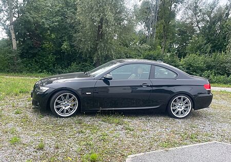 BMW 325i Coupé -