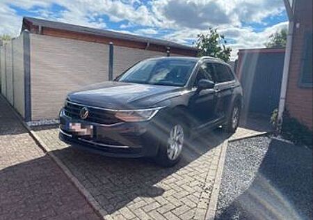 VW Tiguan Volkswagen ACTIVE AHK Garantie 6/27 Standhz.