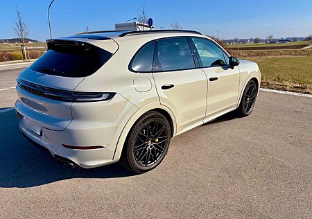 Porsche Cayenne GTS | Kreide | PCCB | PDCC | Nac