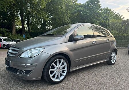 Mercedes-Benz B 200 -Automatik-Tüv Neue