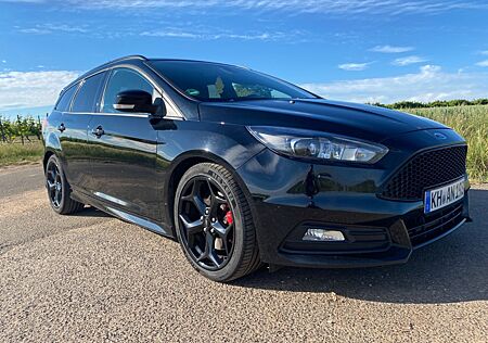 Ford Focus 2,0TDCi ST PowerShift Turnier ST