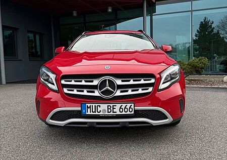 Mercedes-Benz GLA 180 Autom. Business Ausst. Navi LED Kamera