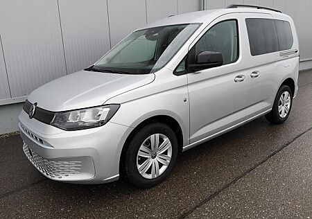 VW Caddy Volkswagen 1.5TSI DSG ACC Kam GV5 App AHK Reling