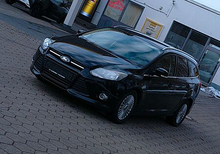 Ford Focus Turnier Champions Edition TÜV 07/2027