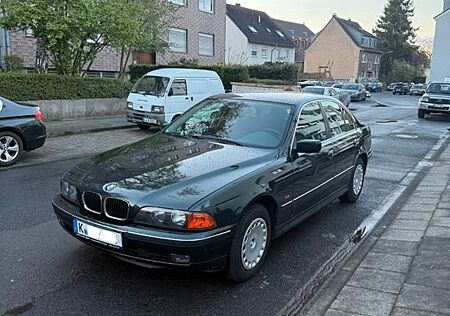BMW 520i E39| Rentnerfahrzeug| 2. Hand HU bis 08/27