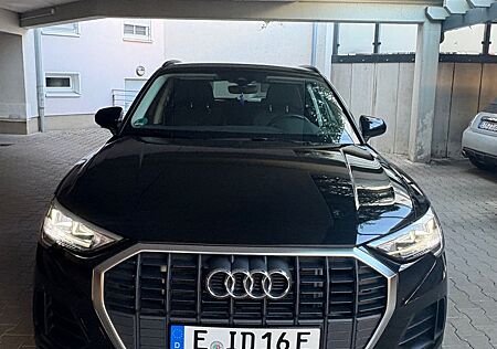 Audi Q3 45 TFSI e S tronic LED Navi AHK ACC Kamera