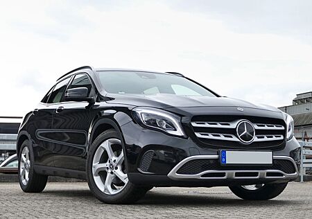 Mercedes-Benz GLA 220 CDI / d 4Matic Navi Kamera 7-GANG