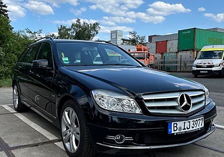 Mercedes-Benz C 180 CGI T BlueEFFICIENCY Autom. - TÜV NEU
