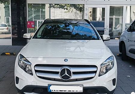 Mercedes-Benz GLA 180 | 2016 | 94,000 km | HU 05/2027