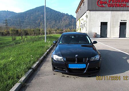 BMW 325i -