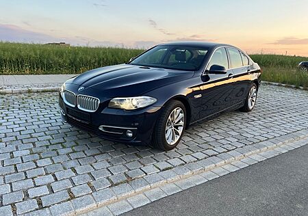 BMW 520d ModernLineVollederNaviProfHarmanKDAB