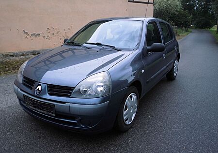 Renault Clio 1.2, NUR 65000km, Rentnerfahrzeug 1.Hand