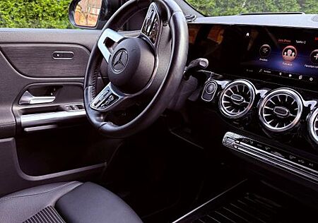 Mercedes-Benz EQA 300 4MATIC - Insp neu, Tüv neu, topzustand