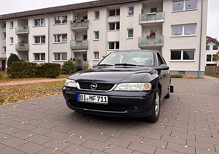 Opel Vectra 1.8 16V Edition 2000 Edition 2000