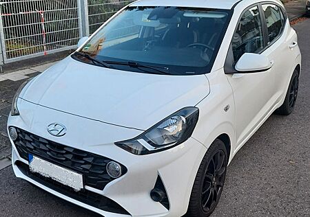 Hyundai i10 Select mit Premiumausstattung