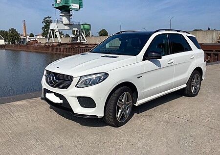 Mercedes-Benz GLE 400 4MATIC -AMG-Line"Pano*AHK*