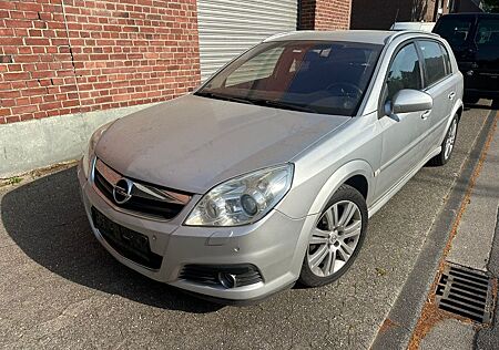 Opel Signum 1.9 CDTI 110kW -