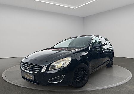 Volvo V60 Kombi Summum*Automatik*R-Kamera*