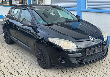 Renault Megane III Lim. 5-trg. Je t'aime