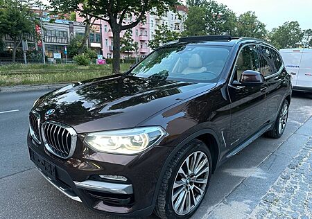 BMW X3 xDrive 30 d Luxury Line/Vollausstattung/Pano