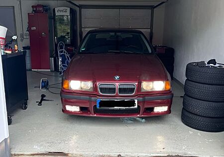 BMW 316i E36 1997 mit BBS Felgen, H&R Fahrwerk