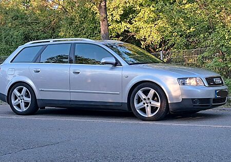 Audi A4 2.0 FSI Avant - S-line, Tempomat, Shzg, Sport