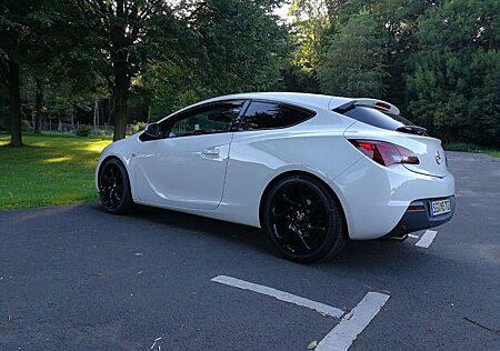 Opel Astra J GTC 1.6 Turbo 8xBereift*Soundsystem