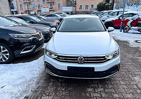 VW Passat Volkswagen