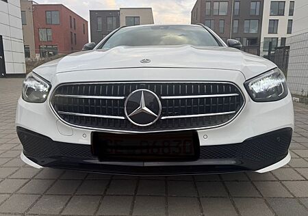 Mercedes-Benz E 300 de T Autom 4-Mati. - 360 Leder Night Paket