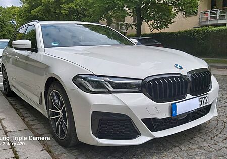 BMW 520d xDrive Touring A ,19400km, Werksgarantie
