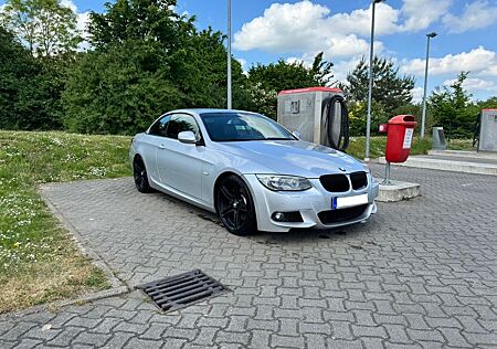 BMW 335i Cabrio LCI DKG M Paket Scheckheftgepflegt